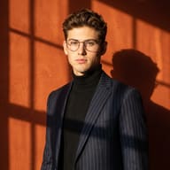 editorial-menswear-portrait-window-shadows-ai-prompt-by-promptplum-3