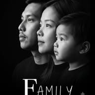 black-and-white-family-profile-portrait-prompt-by-promptplum-3
